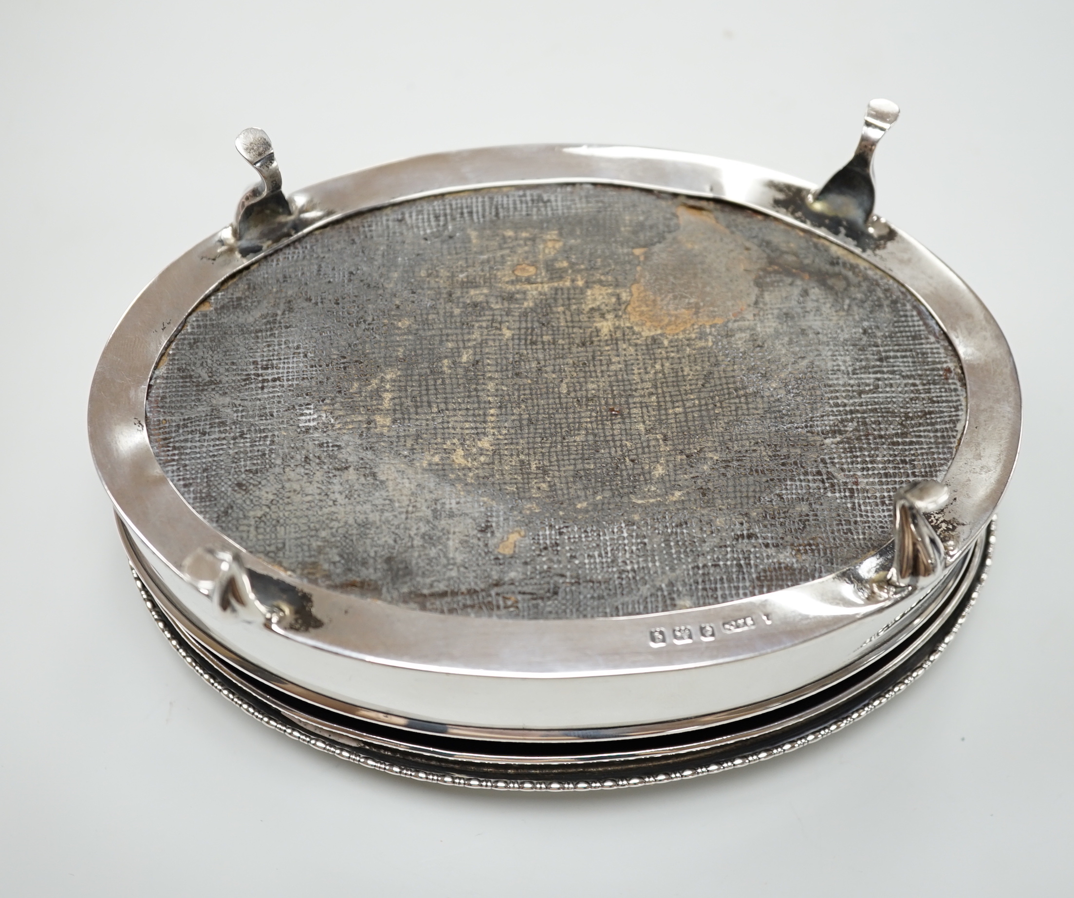 A George V silver mounted oval trinket box, by Sydney & Co, Birmingham, 1915, 16.3cm.